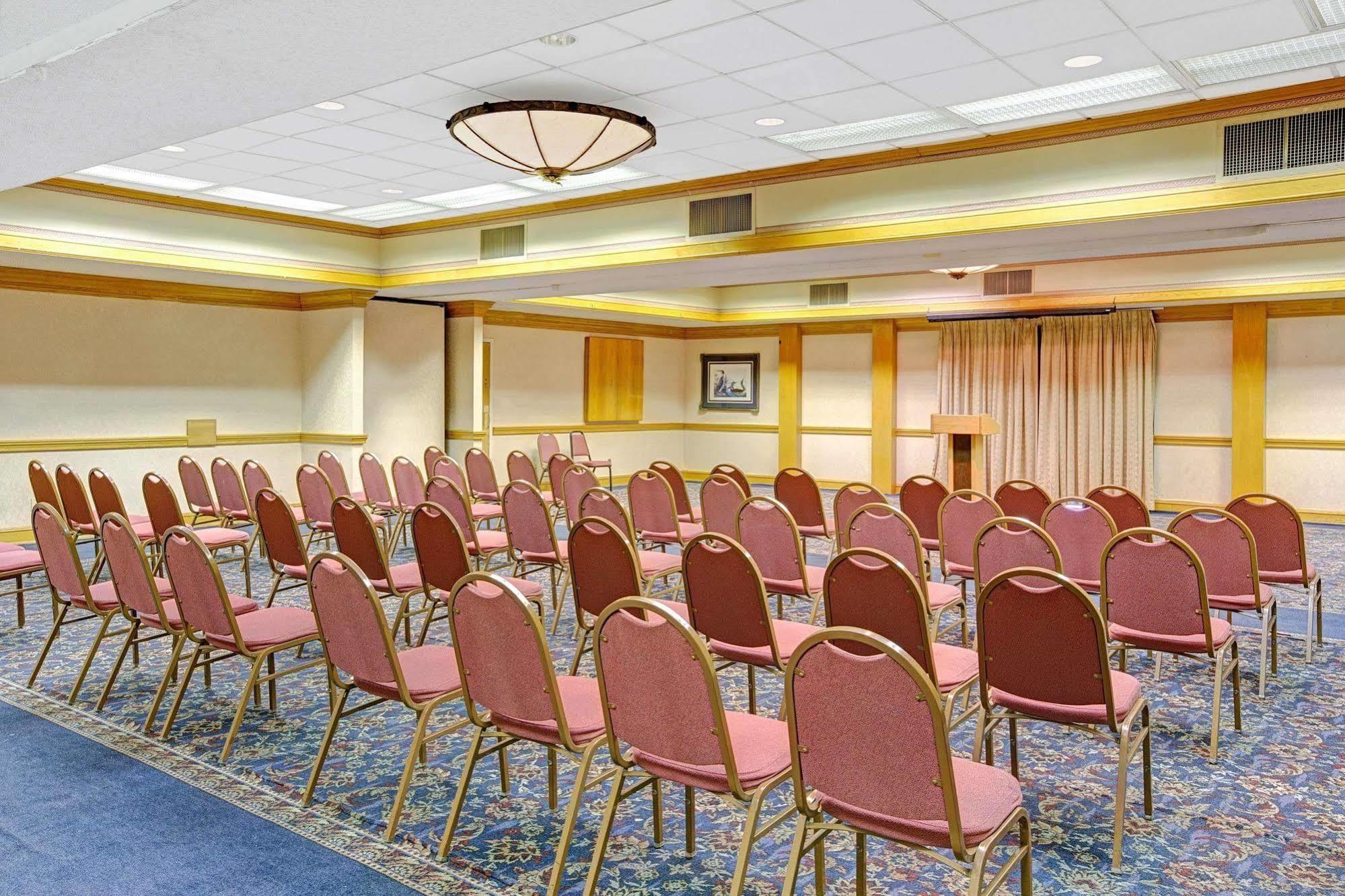 Days Inn Lake Norman 고르넬리우스 외부 사진